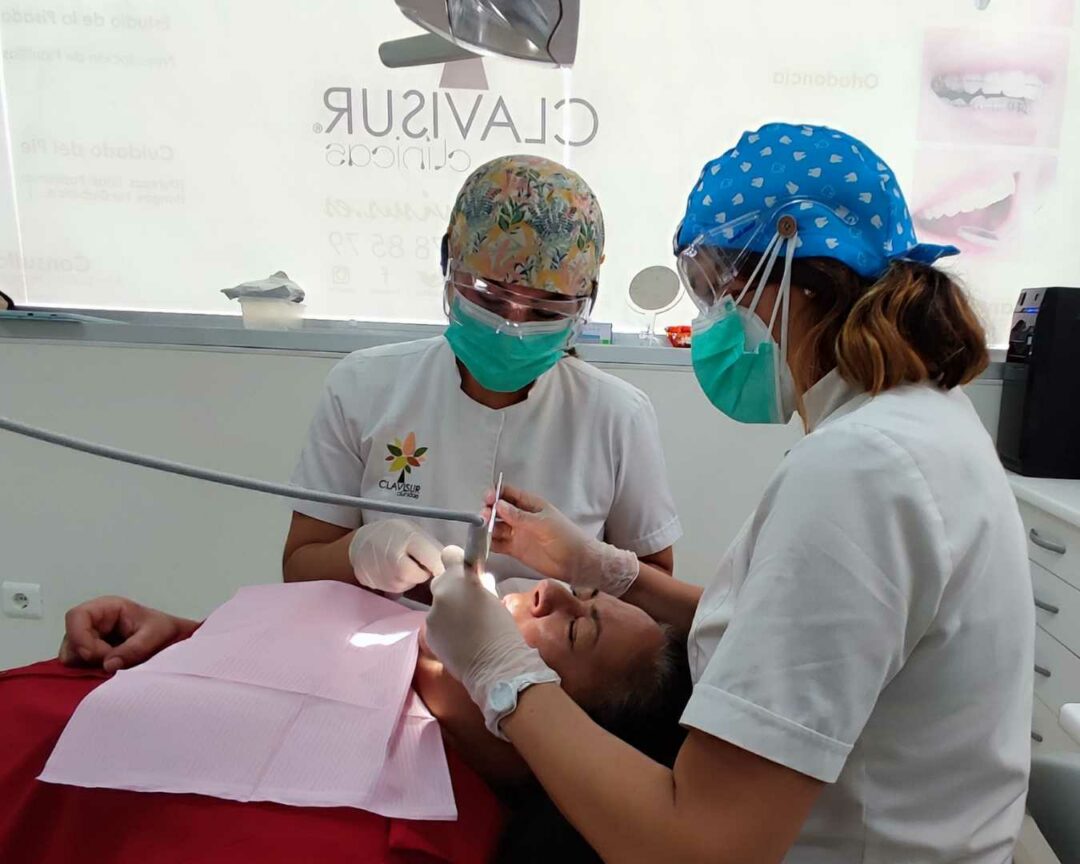 Dentistas en La Algaba ☑️ Tu Clínica dental cerca de mí