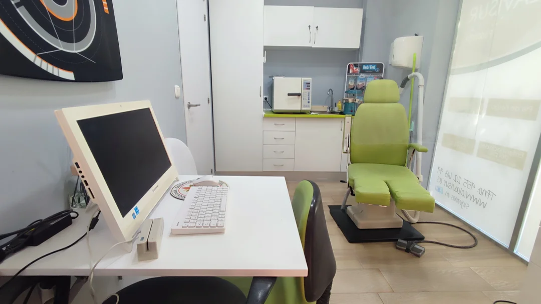 Sala 1 de podología en Triana, CLAVISUR clínicas